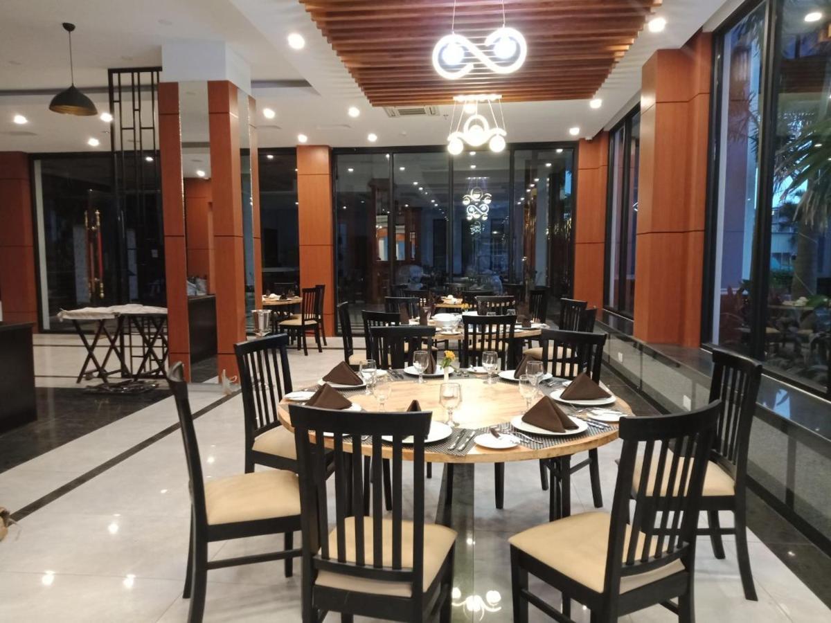 Kampong Thom Royal Hotel Buitenkant foto