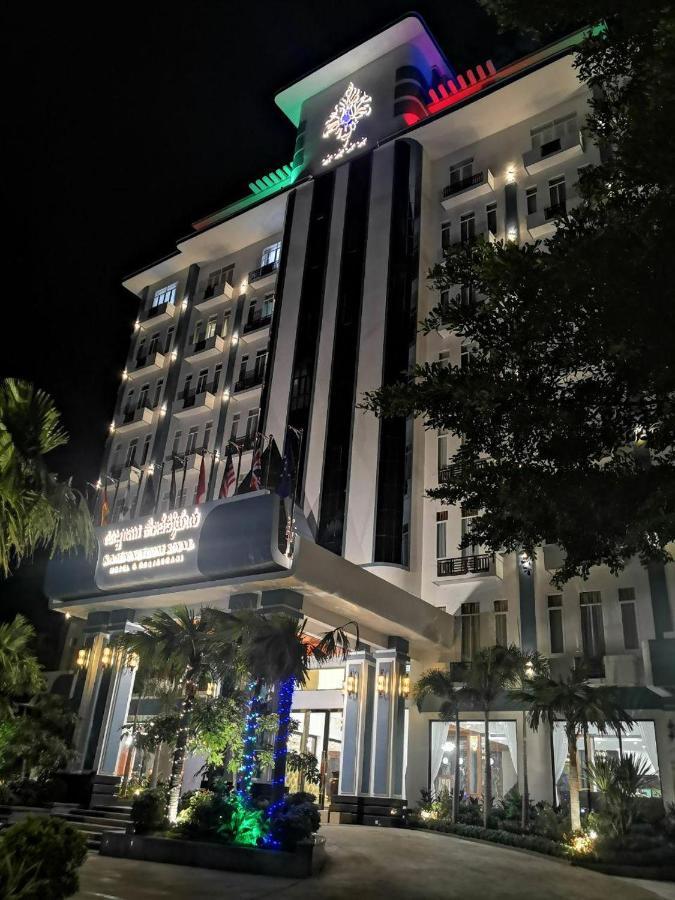 Kampong Thom Royal Hotel Buitenkant foto