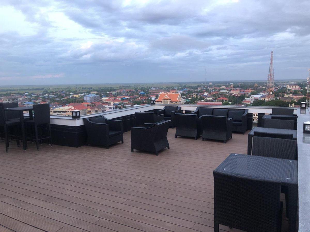 Kampong Thom Royal Hotel Buitenkant foto