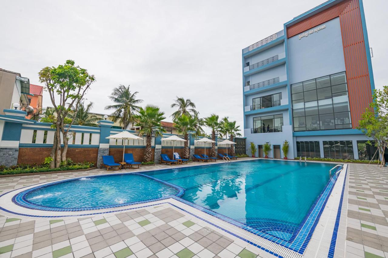 Kampong Thom Royal Hotel Buitenkant foto